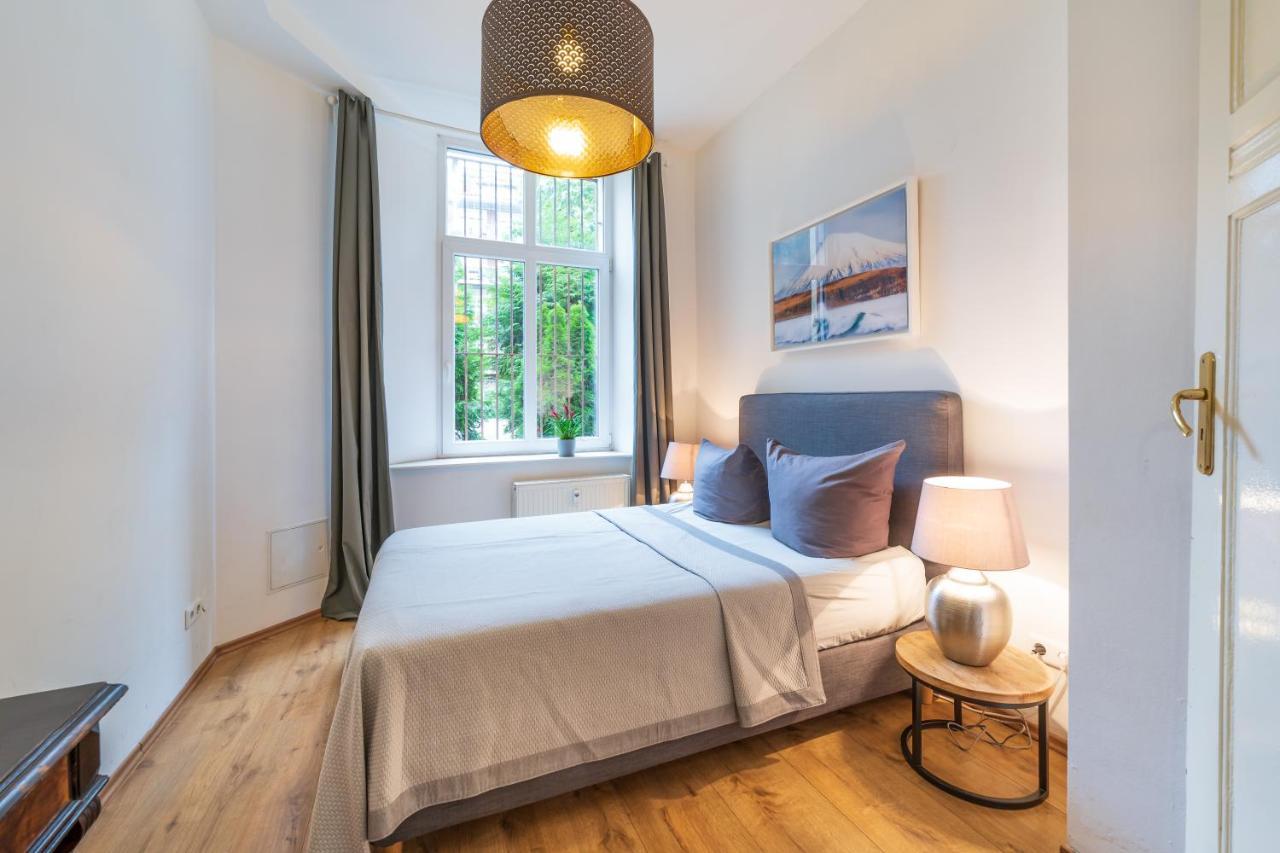 Großes Apartment im Kiez Berlin Exterior foto